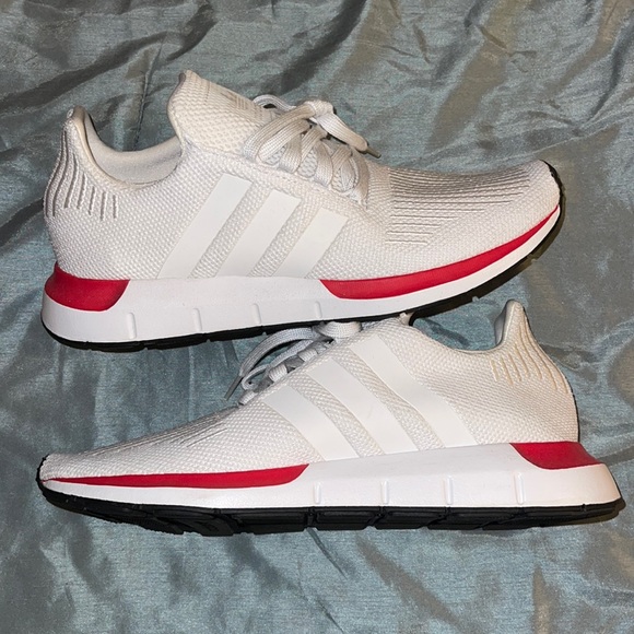 Size 8 1/2 men’s Adidas - Picture 1 of 1